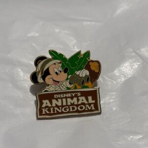 Walt Disney World Animal Kingdom Mickey Mouse Safari Lion Pin